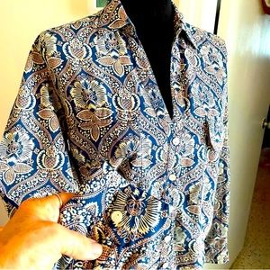 ROLLER RABBIT Long Cuffed Sleeve Cotton Print Button Up Shirt Top. Like new